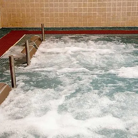Gran Balneario De Lierganes מלון סולארס